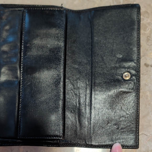 Rehab Gucci Wallet - Picture 5 of 16